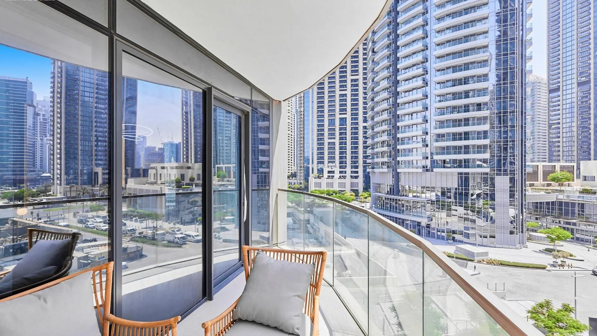 Bnbmehomes - Grande Signature Residences Dubai Apartment