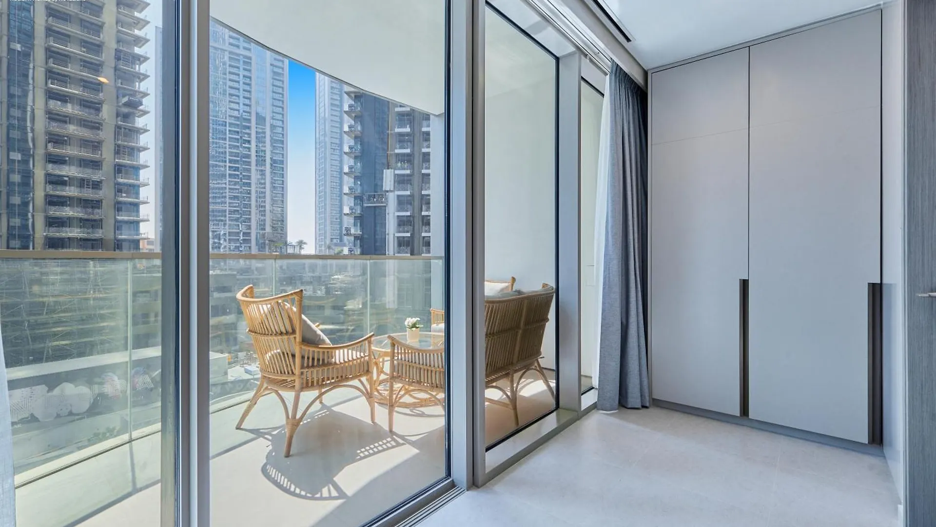 Bnbmehomes - Grande Signature Residences Dubai Apartment
