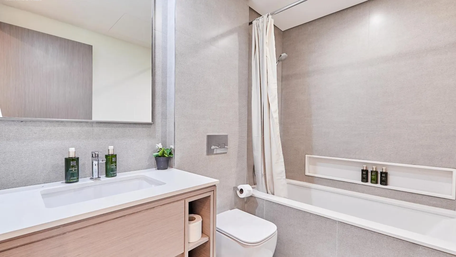 Apartment Bnbmehomes - Grande Signature Residences Dubai United Arab Emirates